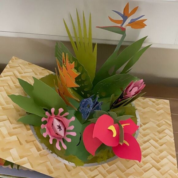 Paper Blossoms Coffee Table Pop Up Book - Picture 5 of 8